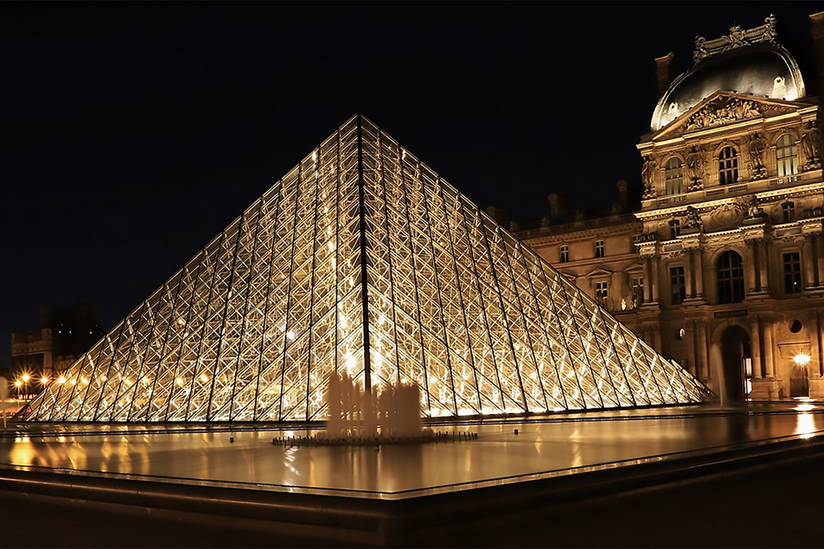 Louvre-light.jpg